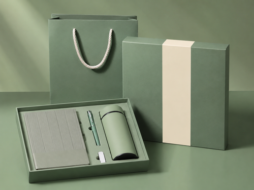 The Superior Man Reflection Set